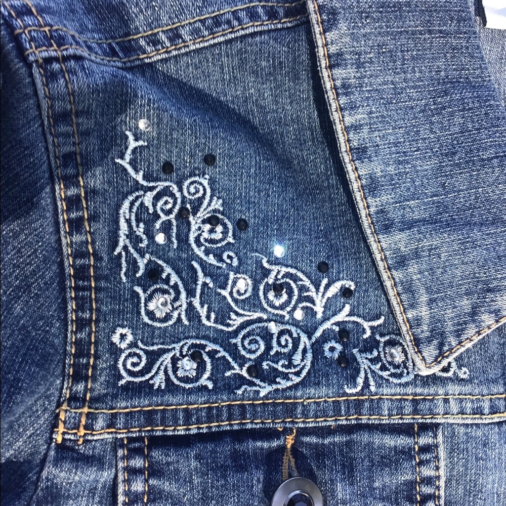 Embroider Demin Jacket - Picture 3 of 8